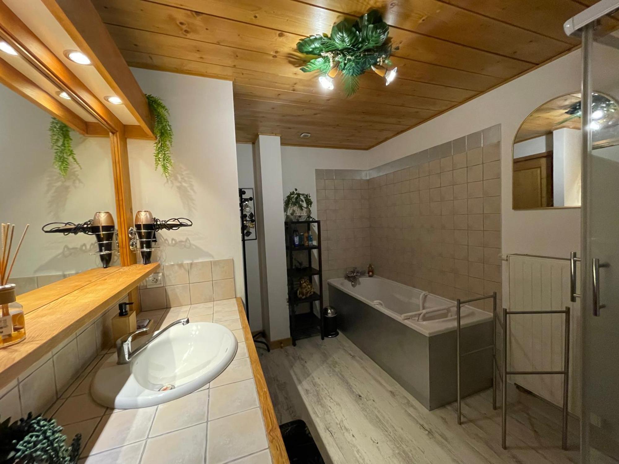 Rooftop 1 - Jacuzzi privé au pied du Monte-blanco Sallanches Exterior foto